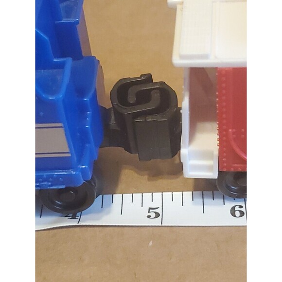 Lionel Hershey Train Replacement Caboose & Coal Cars 2013 Twizzler Kisses Candy - Picture 15 of 16